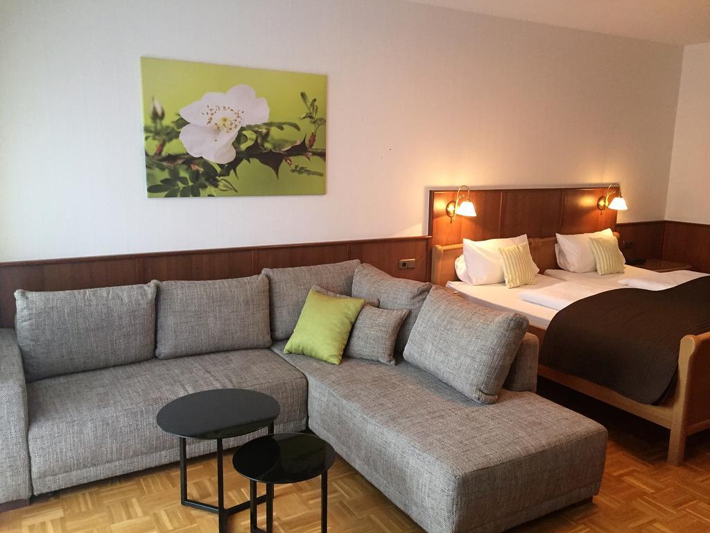Hotel Waldgasthof Schoening Friesoythe Εξωτερικό φωτογραφία