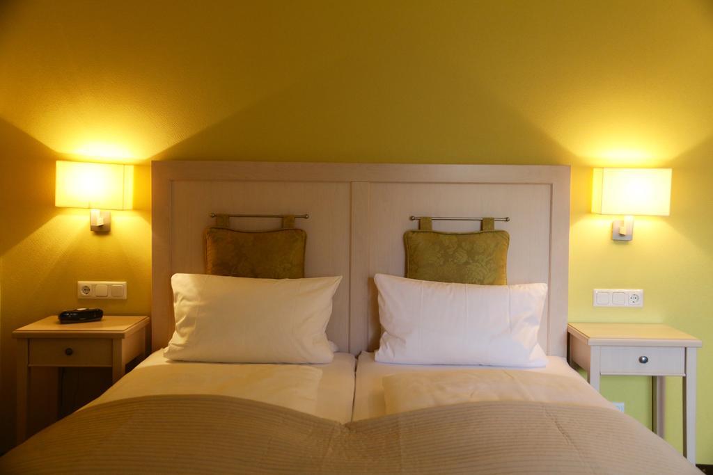 Hotel Waldgasthof Schoening Friesoythe Εξωτερικό φωτογραφία